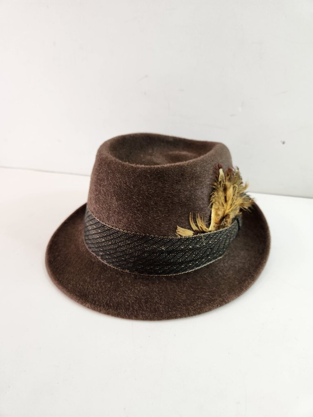 Dobbs Fifth Avenue New York Brown Felt Fedora w/ Yellow Feather Size 7 Vintage